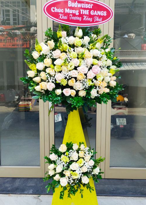 Hoa khai trương quận 10